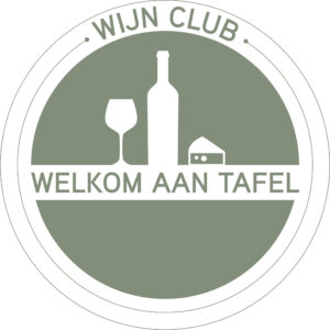 logo rond in olijfgroene kleur tekst wijnclub welkom aan tafel